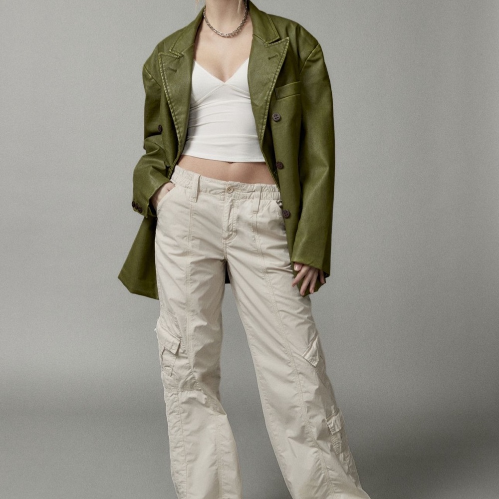 Urban Outfitters Y2K cargo pants in size small